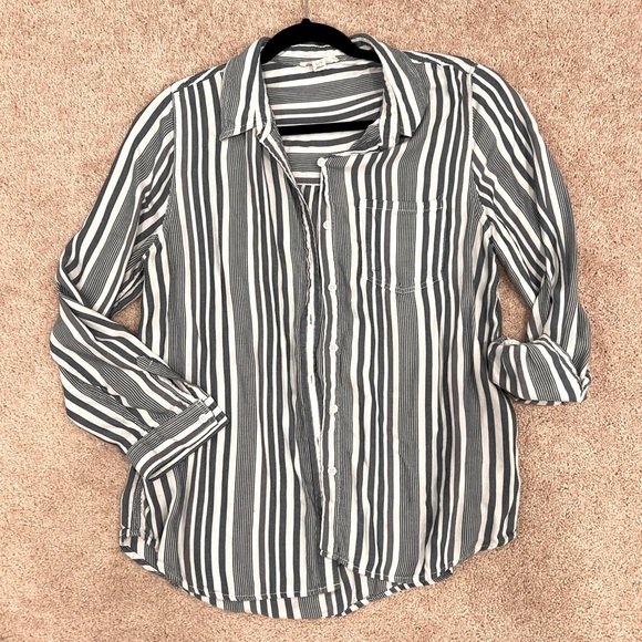 beachlunchlounge Tops - beachlunchlounge Long Sleeve Button Up Blue Mixed Stripe Top - Size Large
